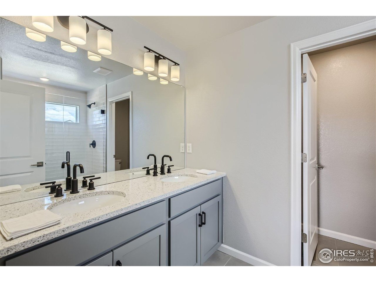 2742 Bear Springs Cir