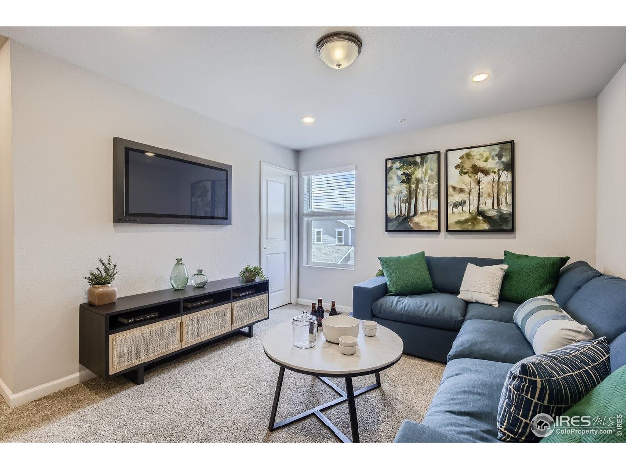 2742 Bear Springs Cir