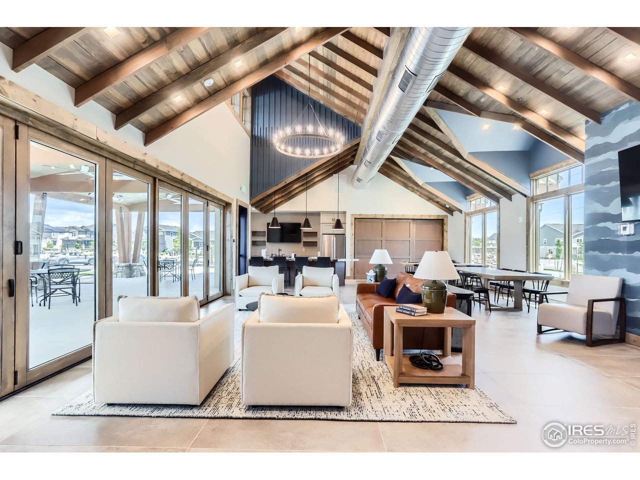 2742 Bear Springs Cir
