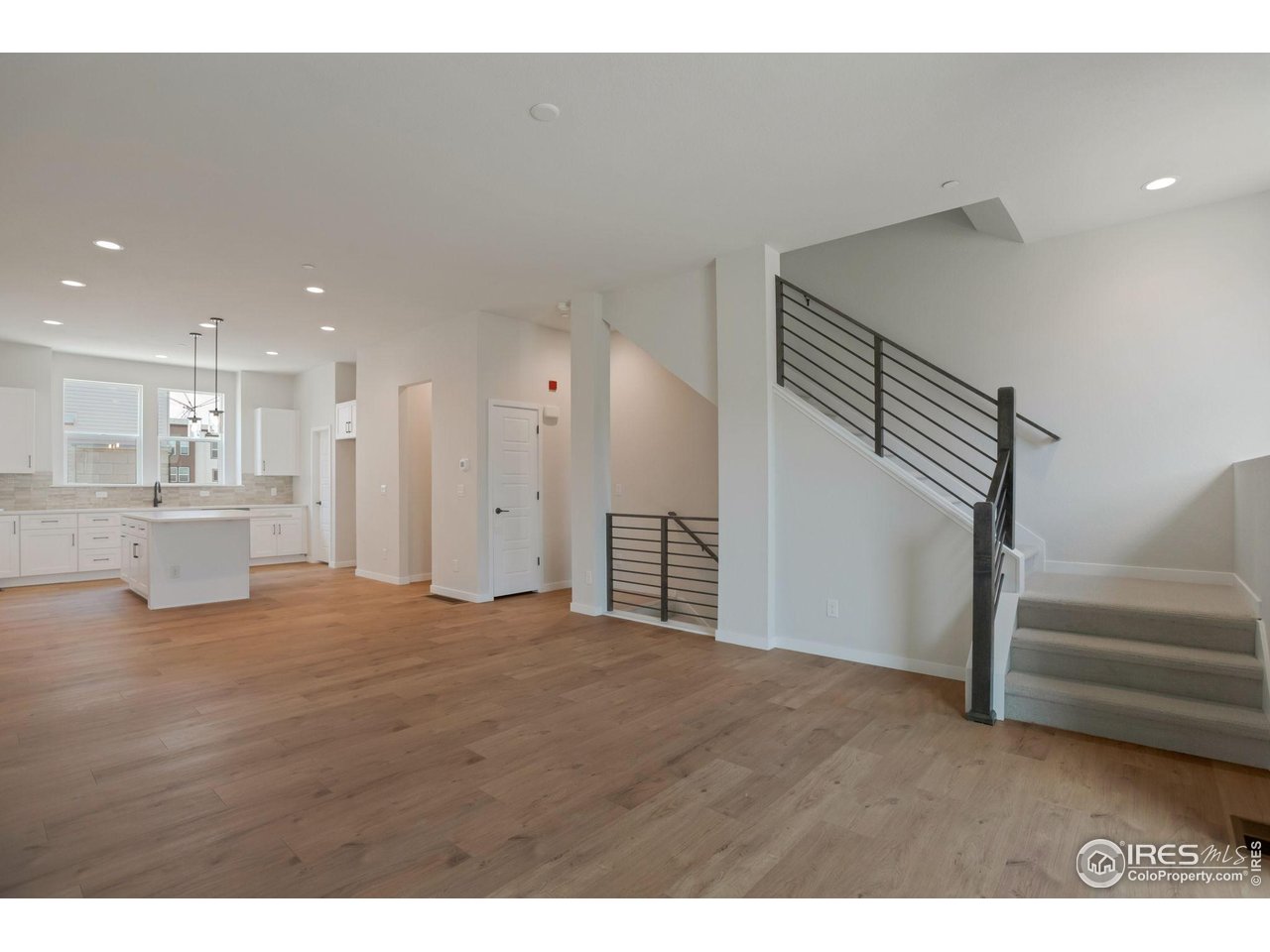 368 Promenade Dr