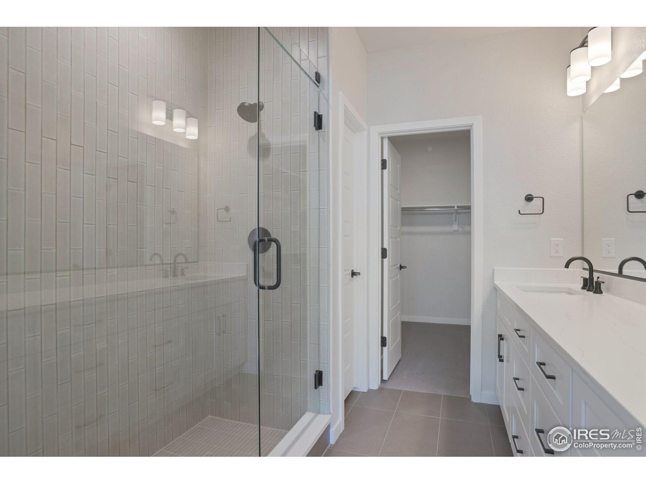 368 Promenade Dr