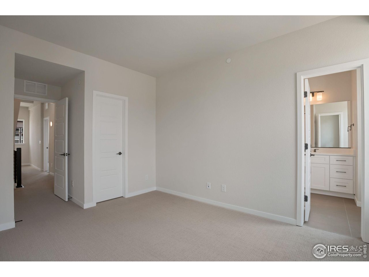 368 Promenade Dr
