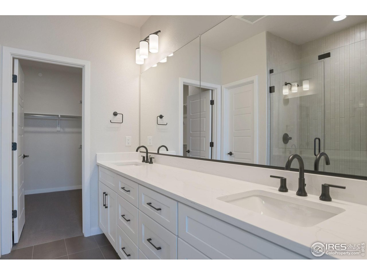 368 Promenade Dr