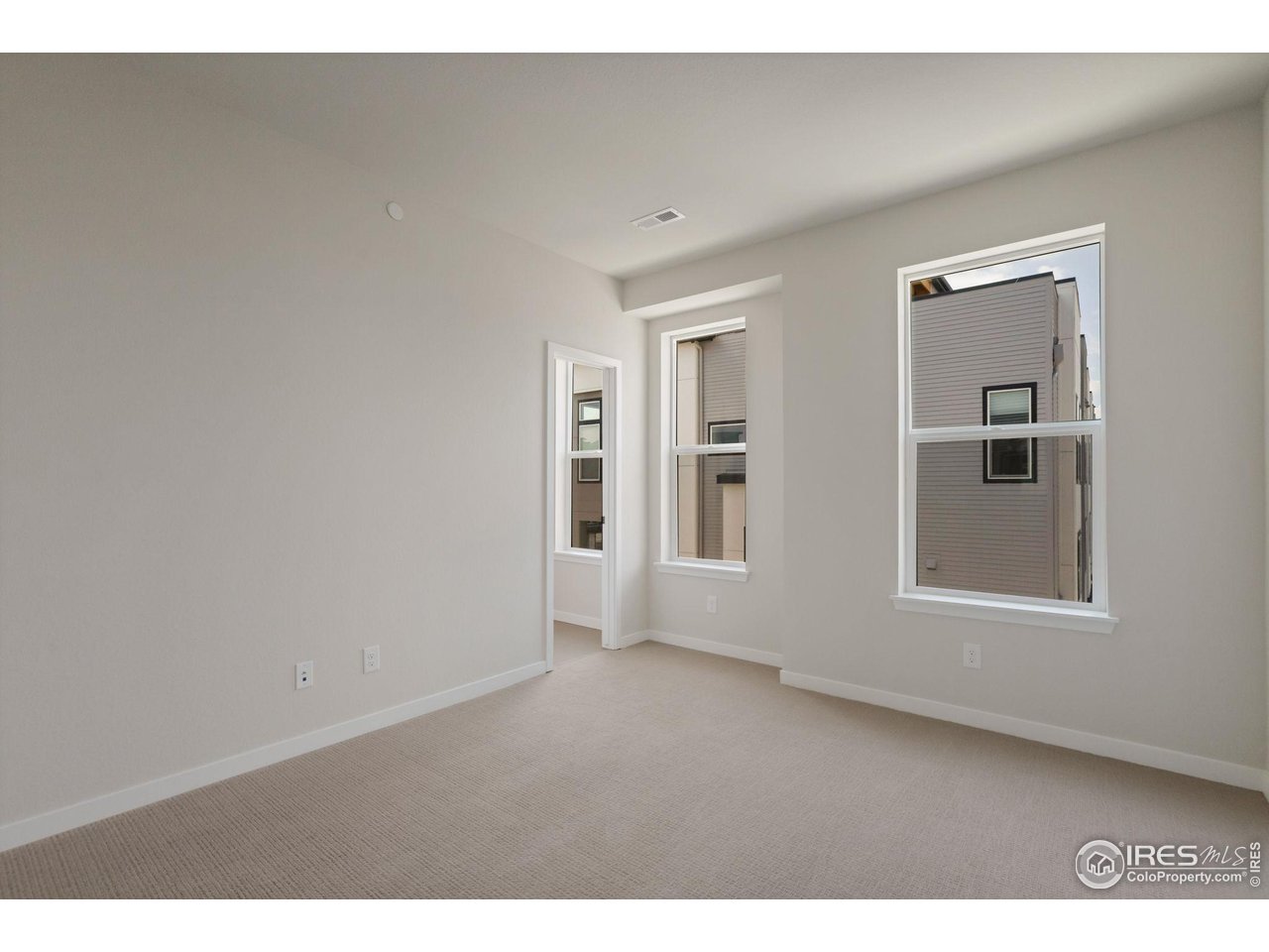 368 Promenade Dr