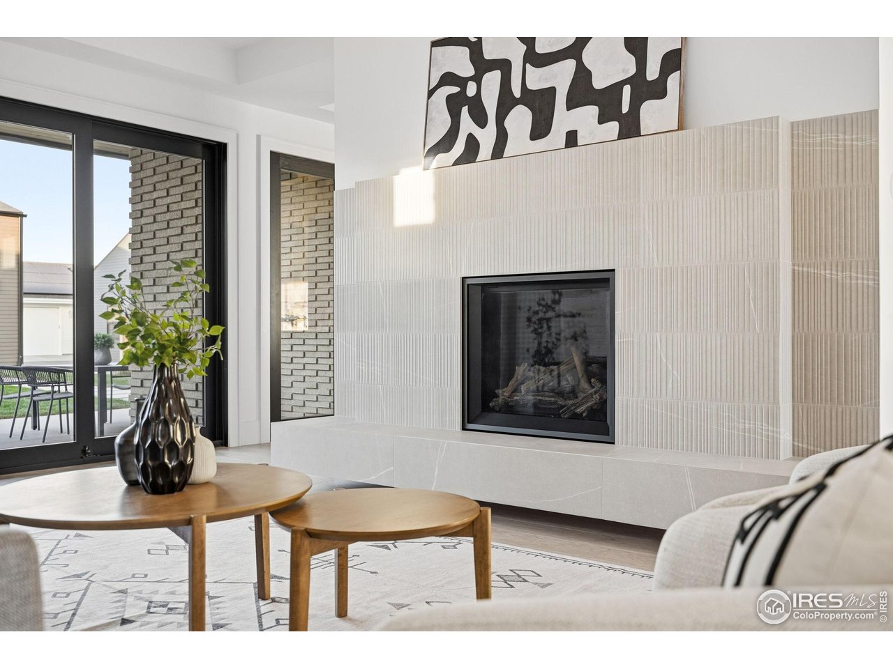 205 W William St