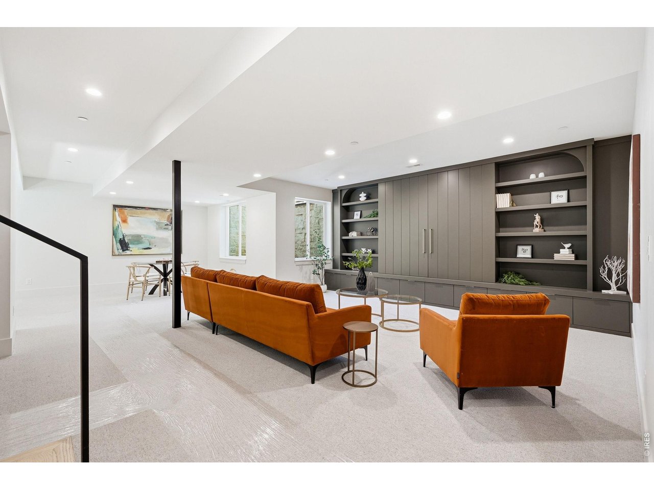 110 W William St