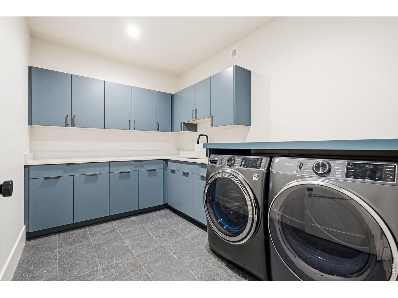 110 W William St