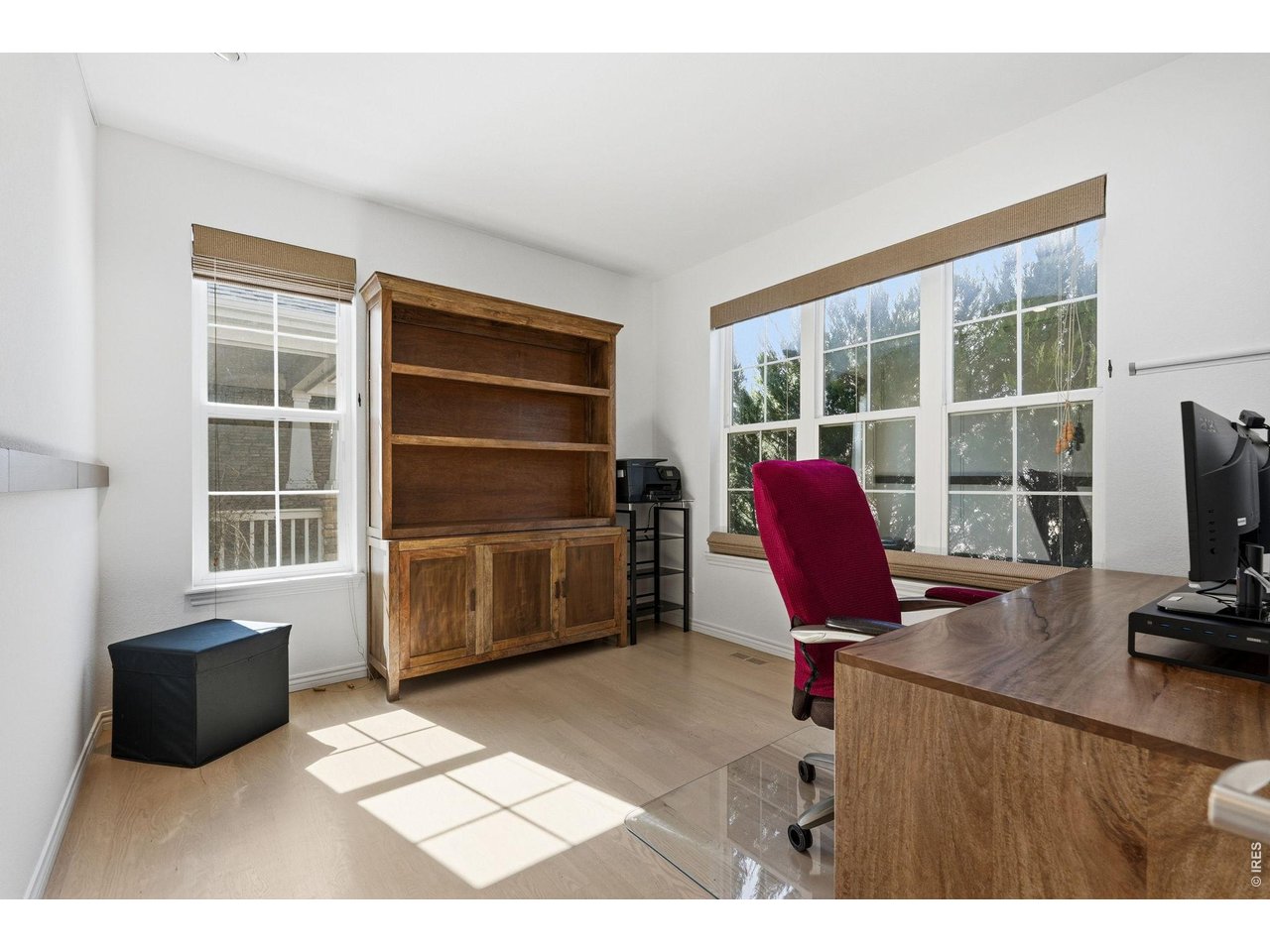 208 6th Ave