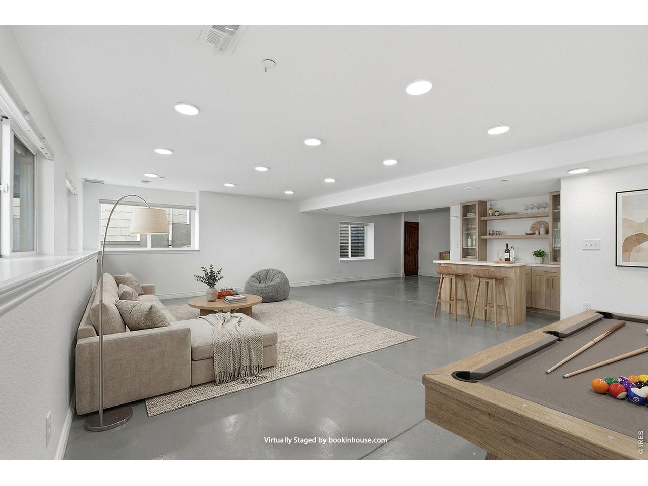 208 6th Ave