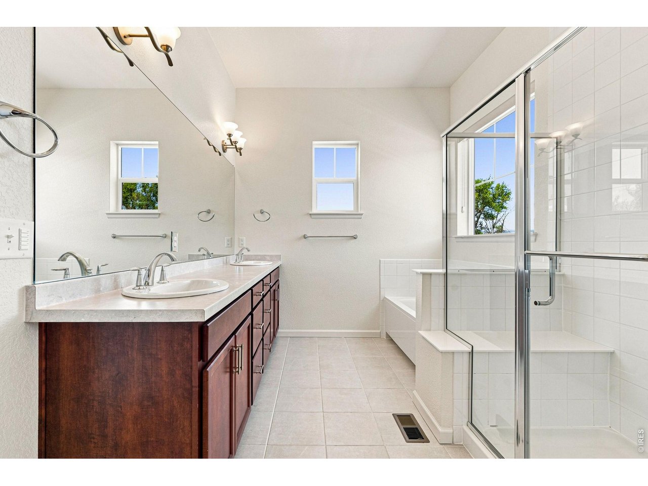 415 3rd Ave S
