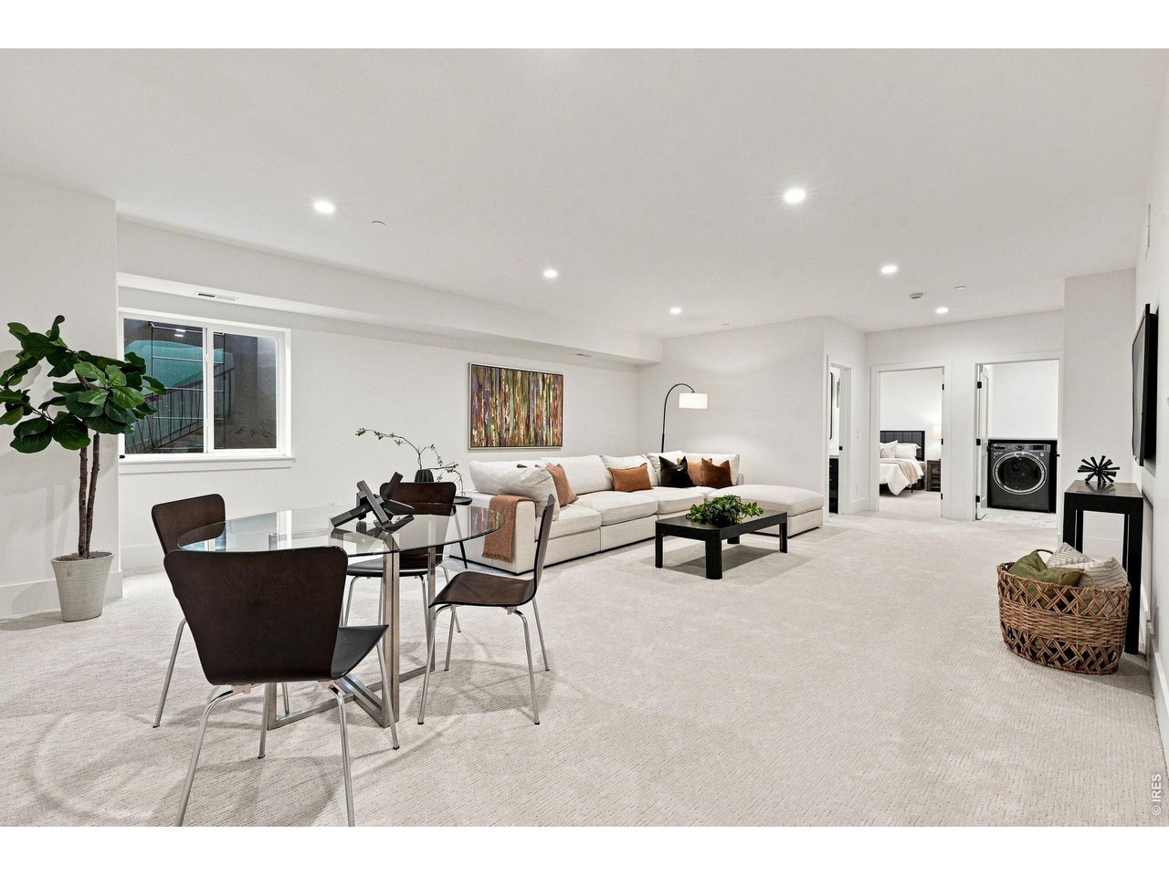 102 W William St