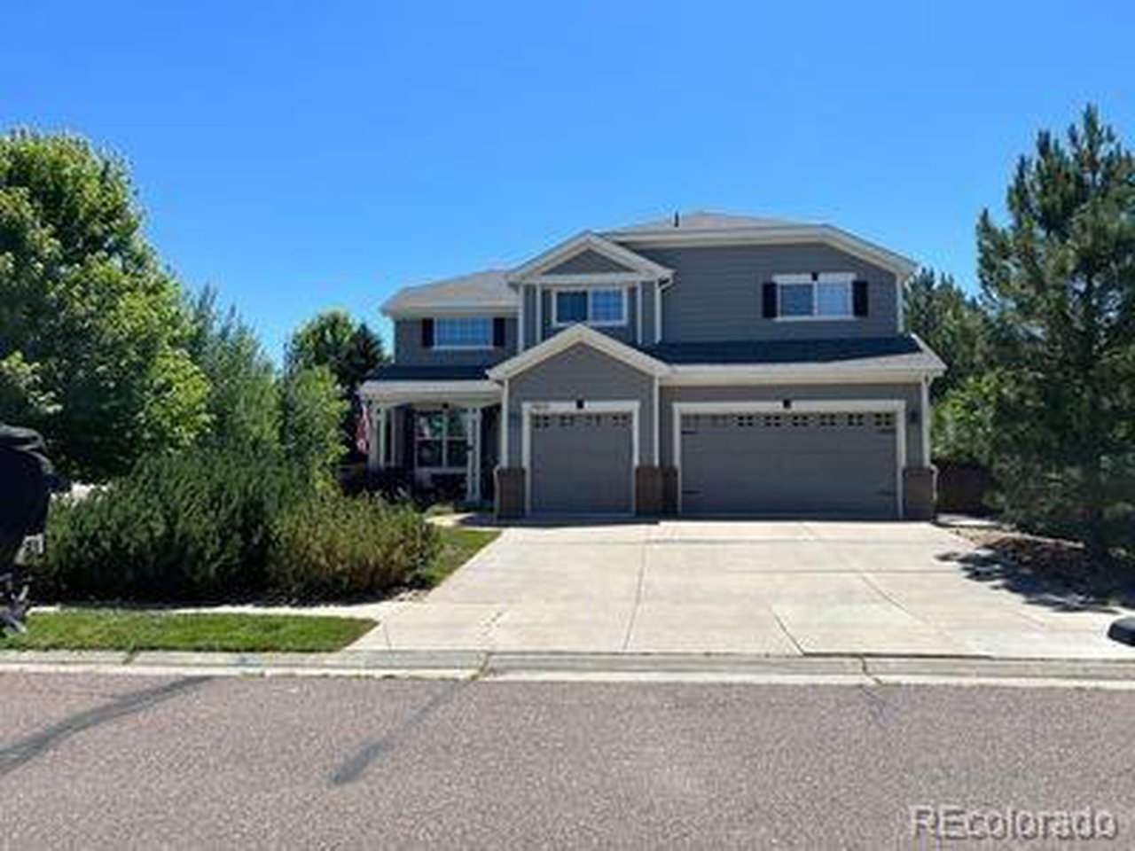 1933 Spruce Ct