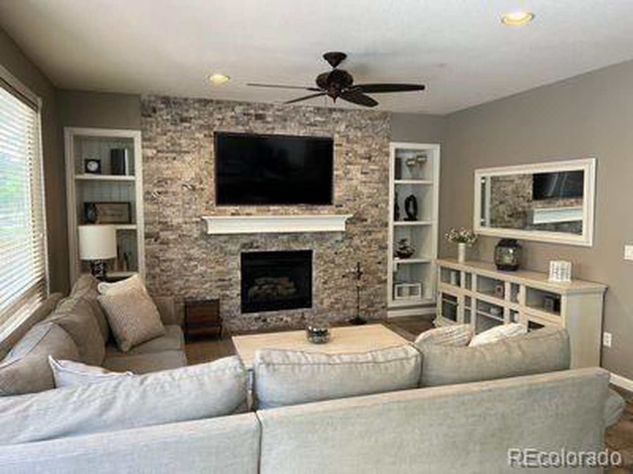 1933 Spruce Ct