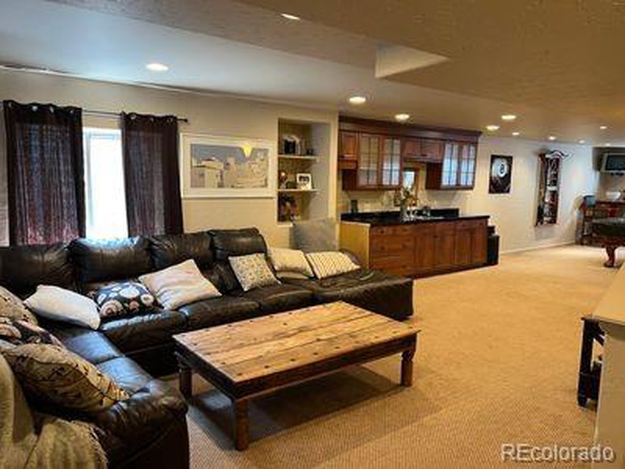 1933 Spruce Ct