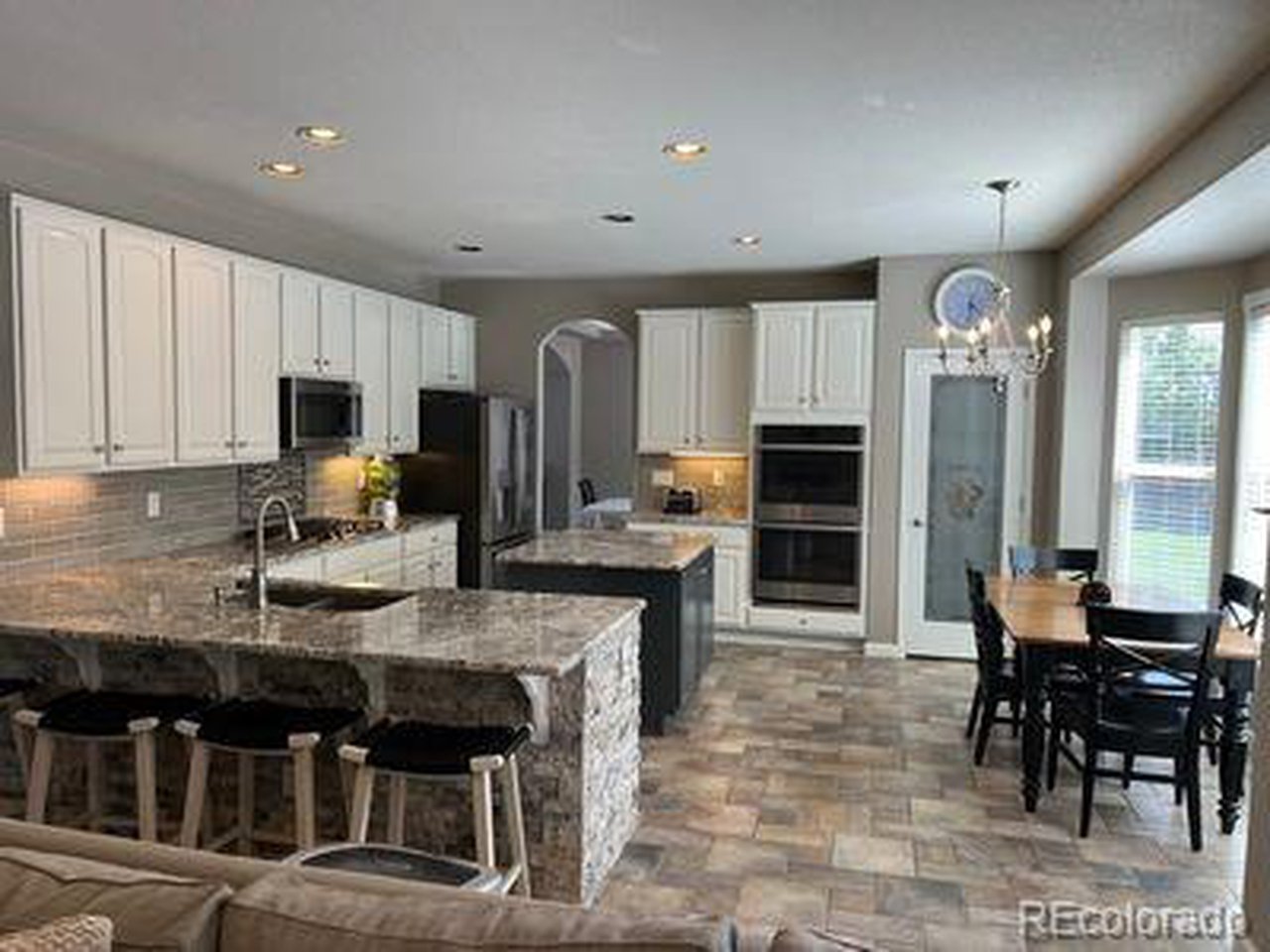1933 Spruce Ct