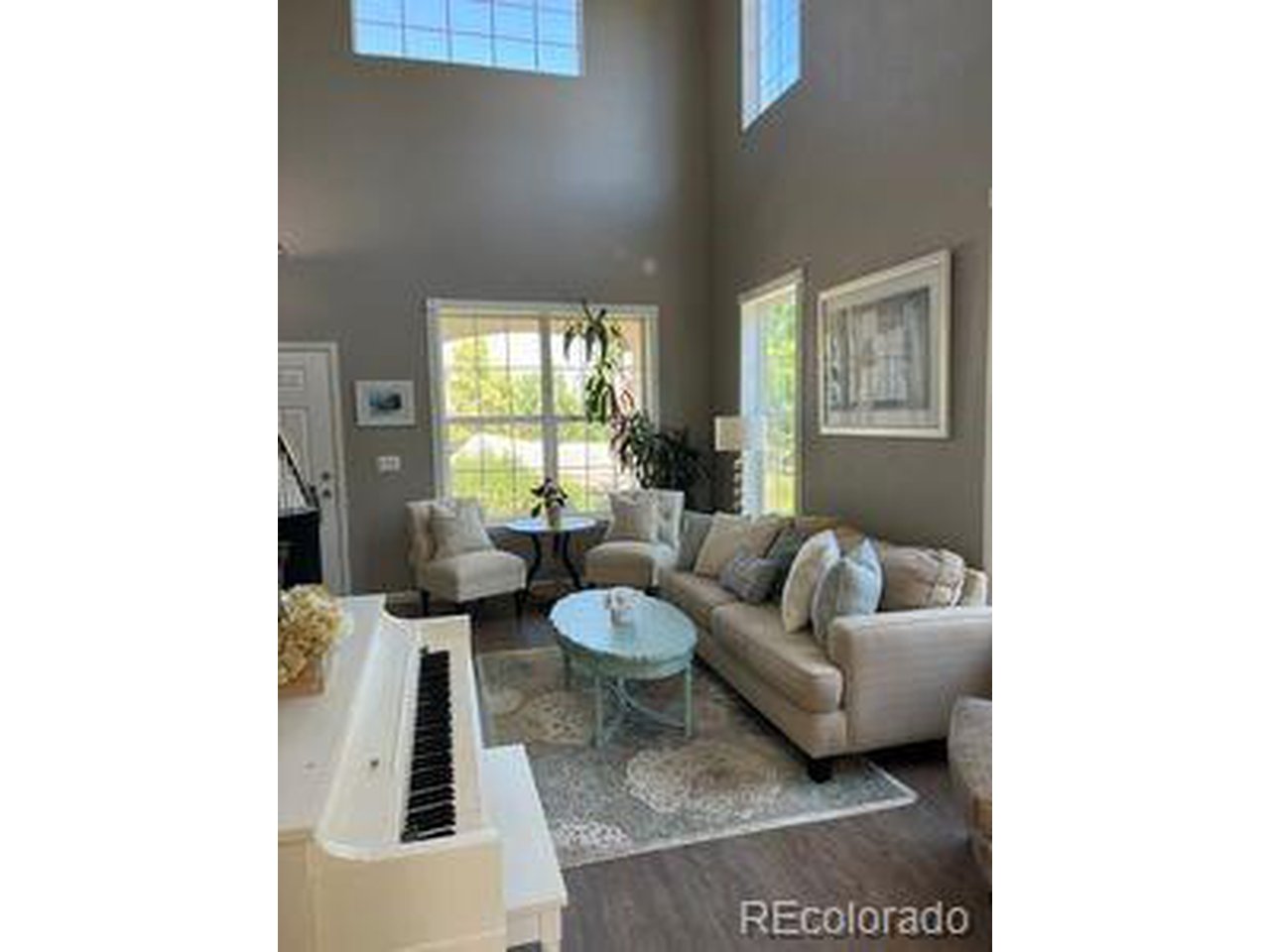 1933 Spruce Ct