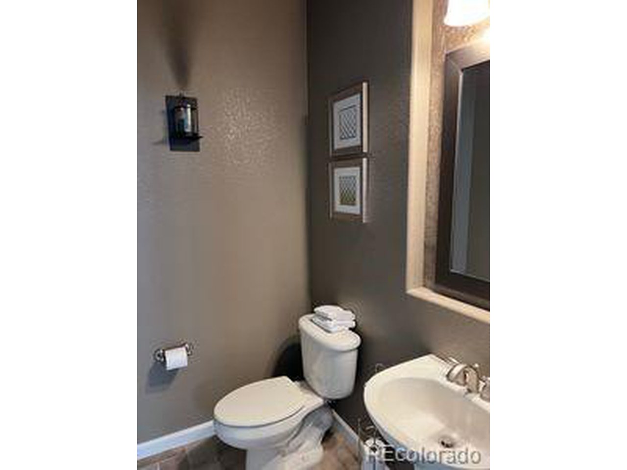 1933 Spruce Ct