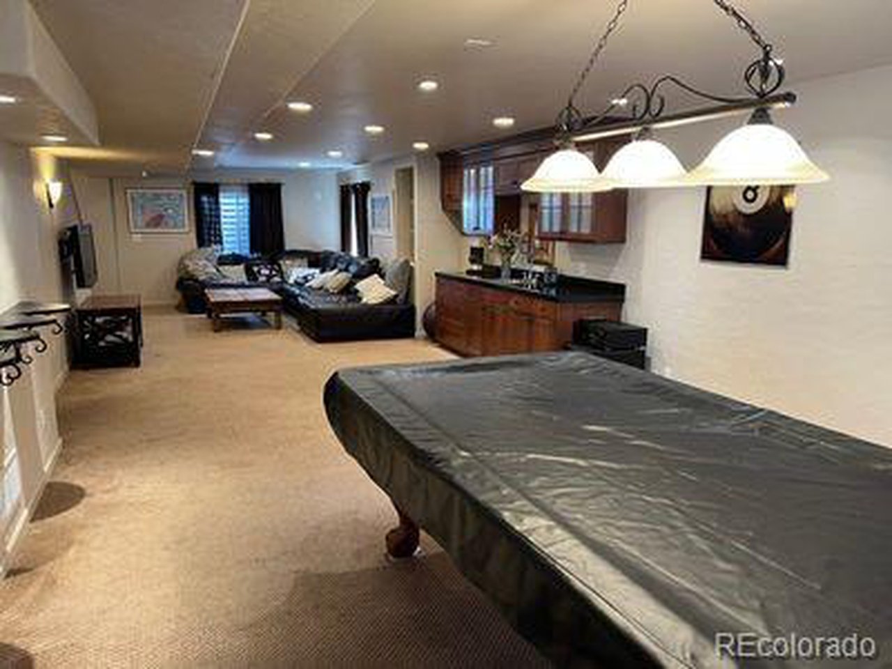 1933 Spruce Ct