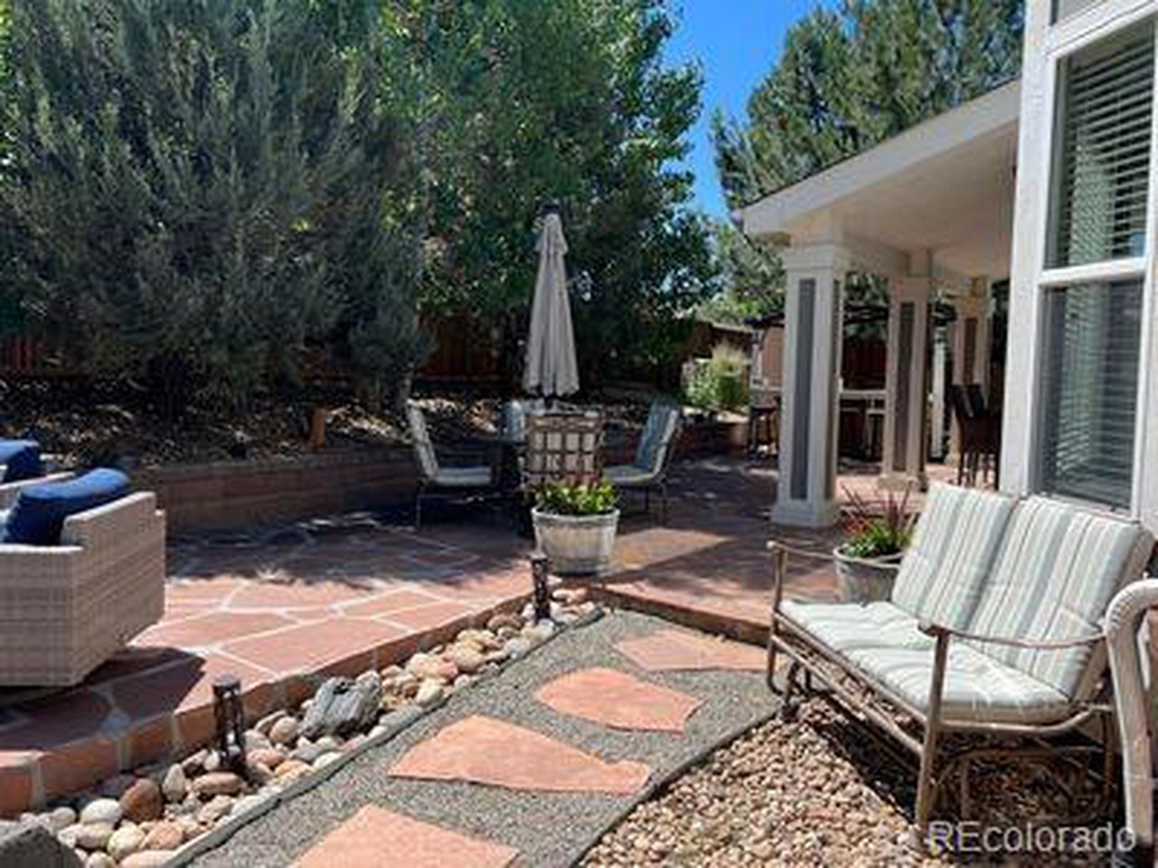 1933 Spruce Ct