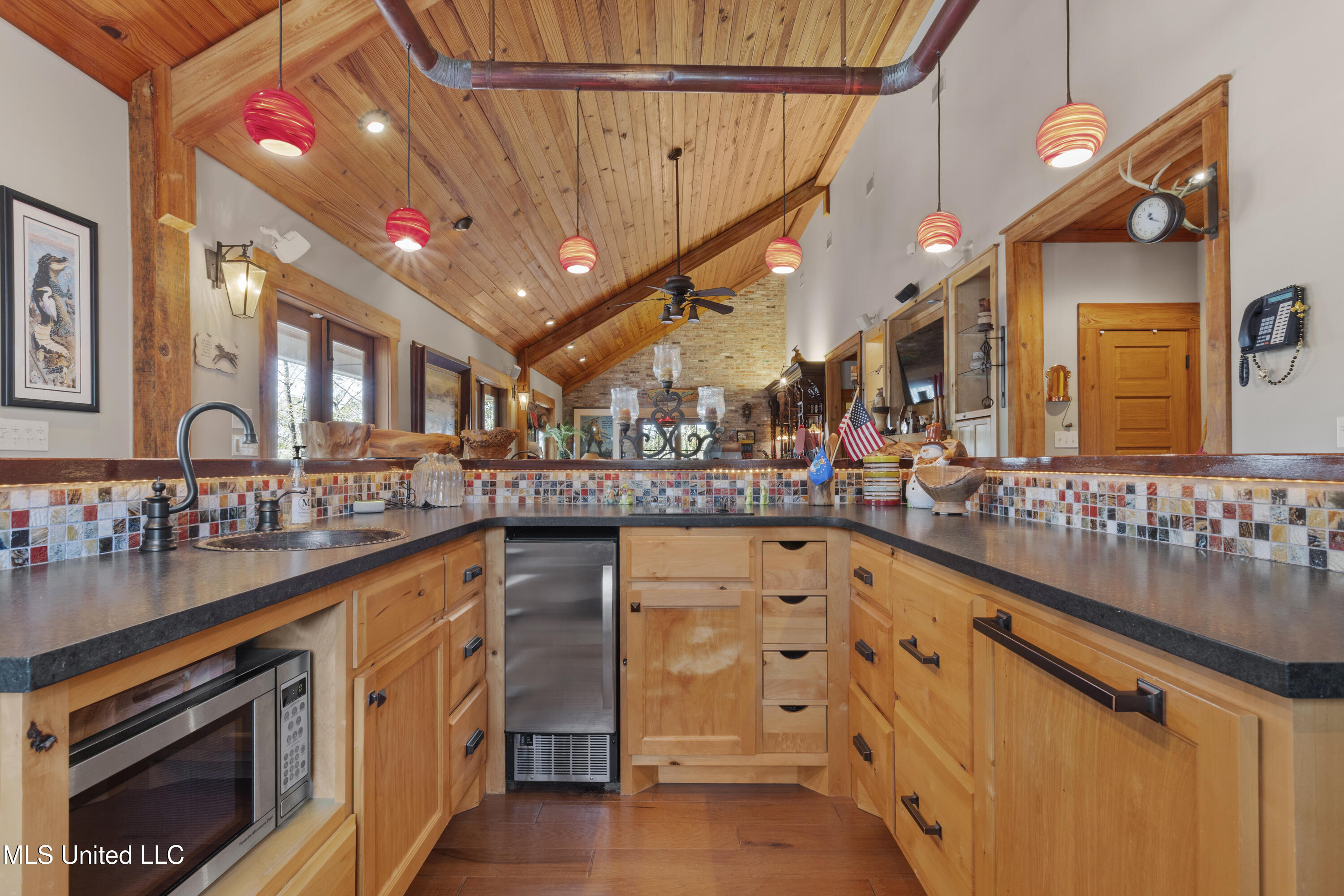 9161 Ridge Road