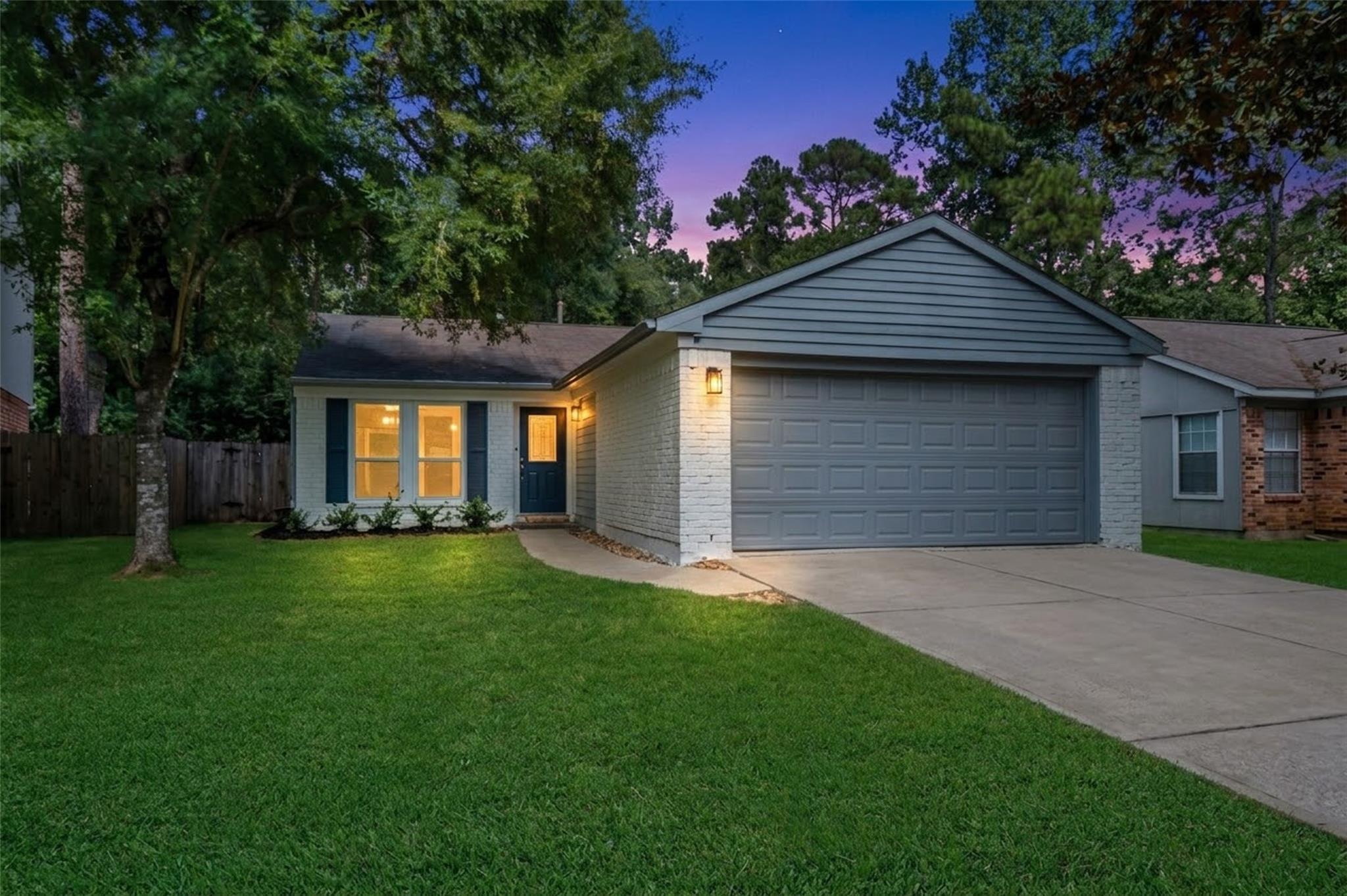 7 Hasting Oak Court