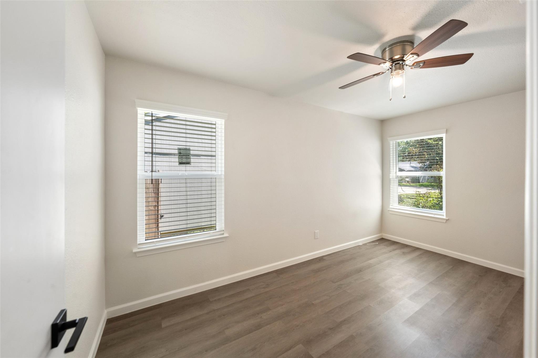 7 Hasting Oak Court