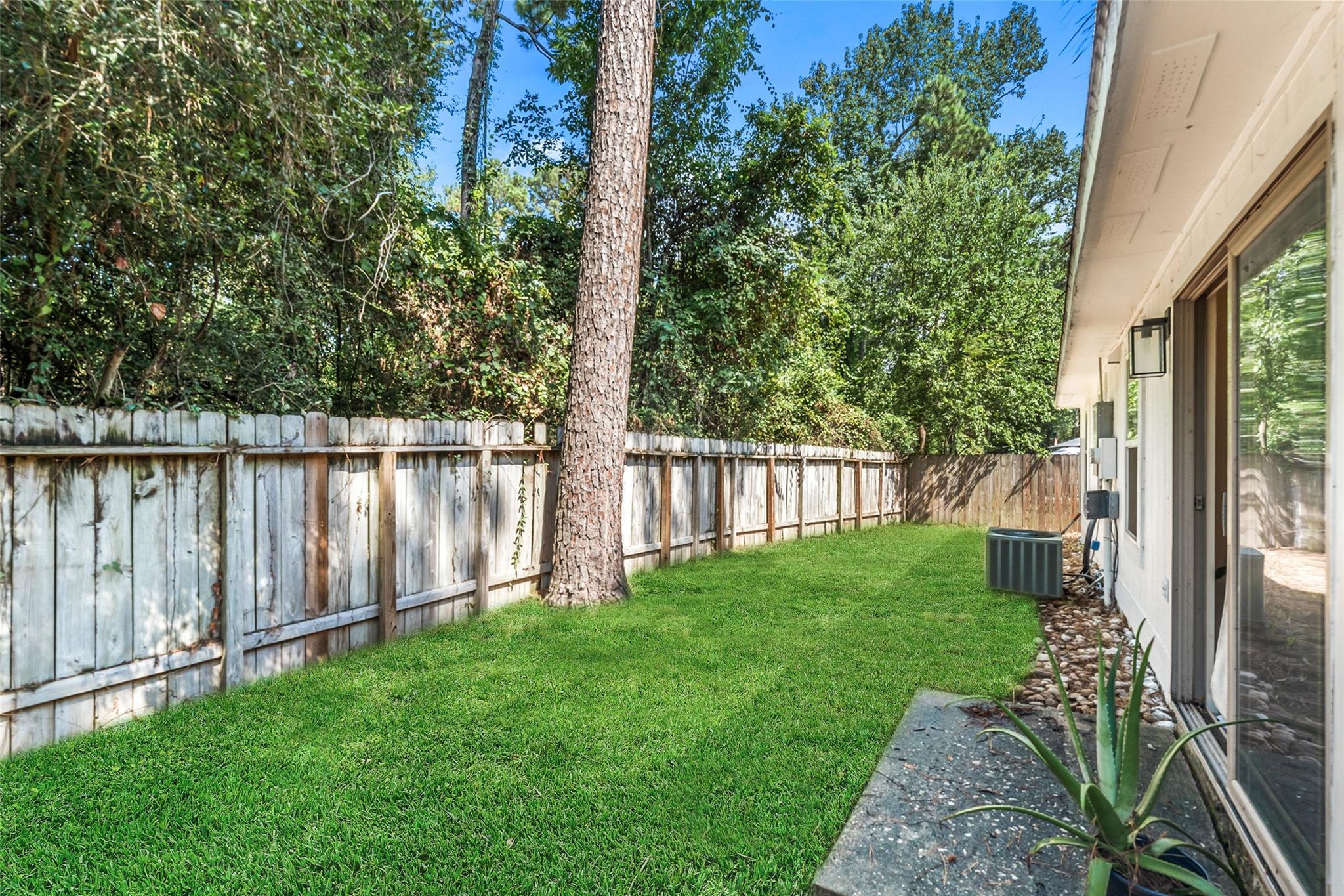 7 Hasting Oak Court