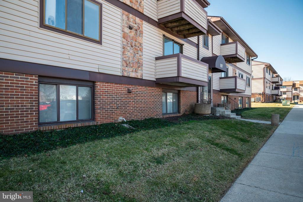 997-B Heather Ridge Dr #3b