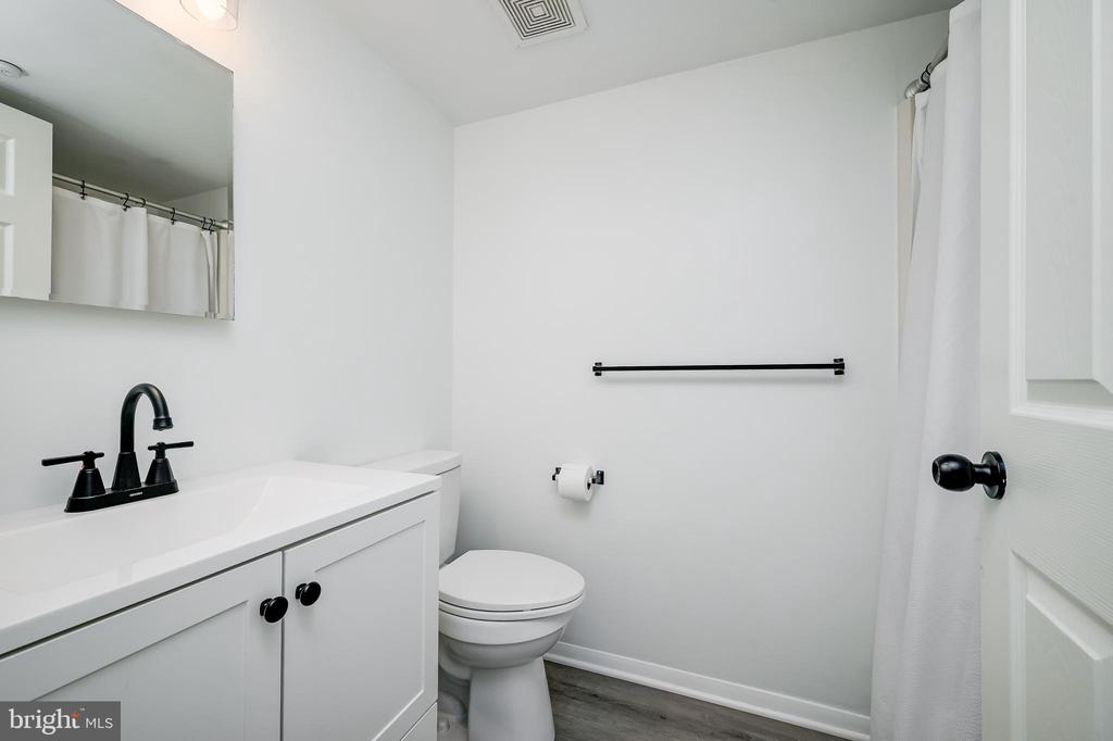 997-B Heather Ridge Dr #3b