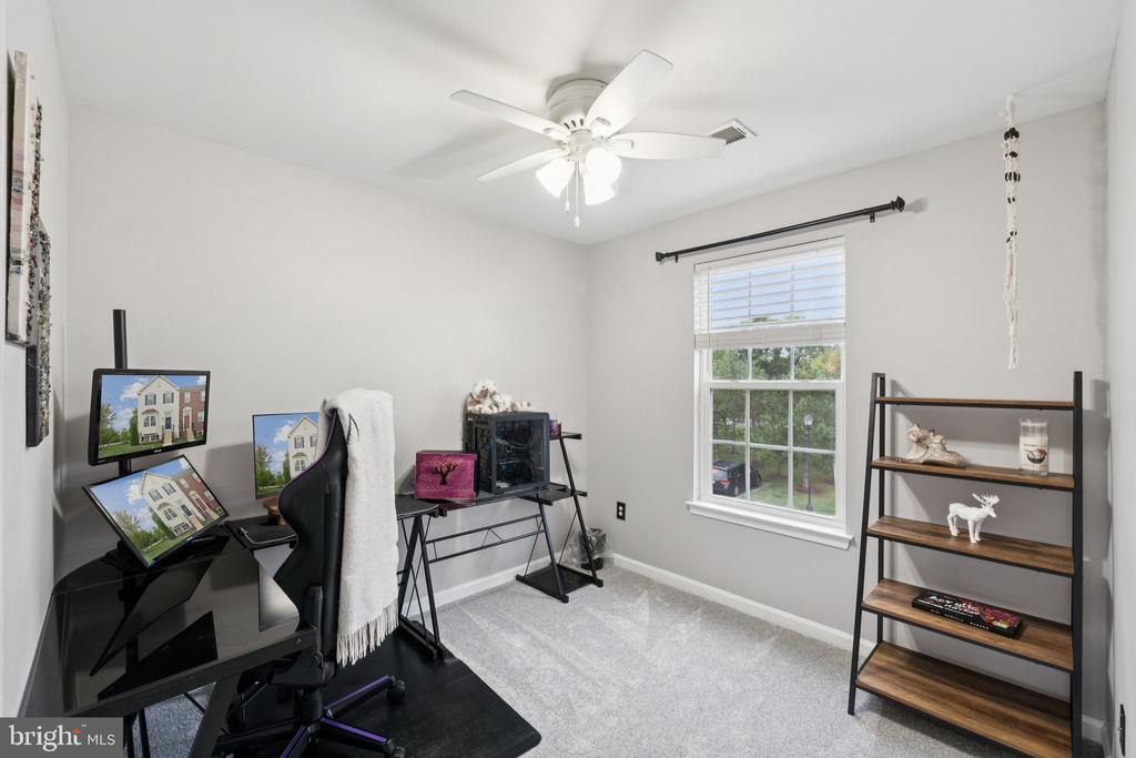 1109 SPRING RUN COURT