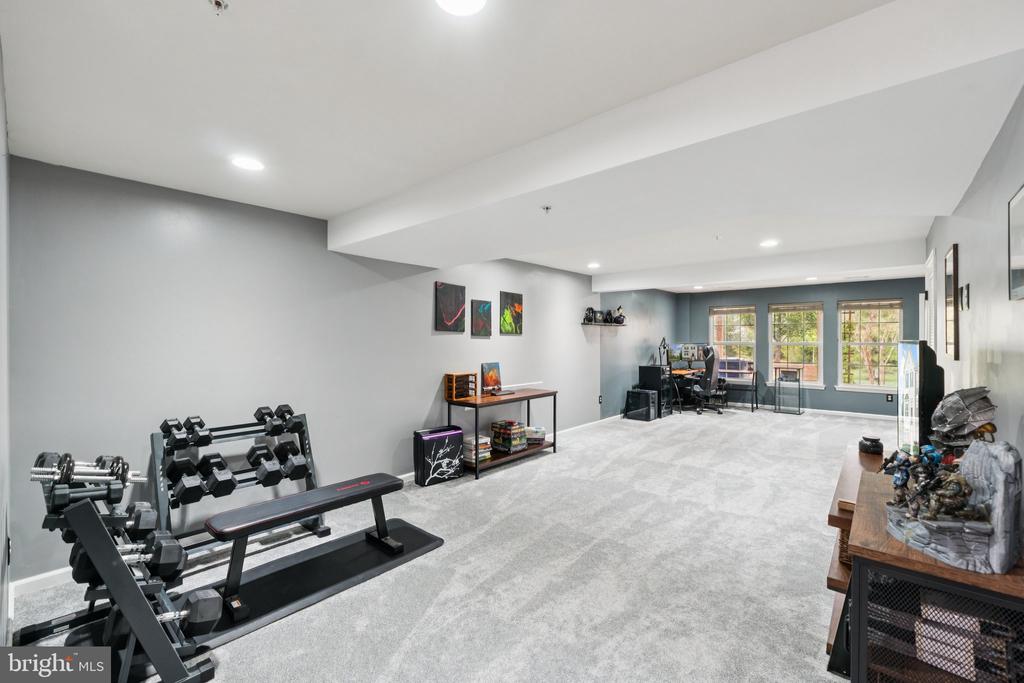 1109 SPRING RUN COURT