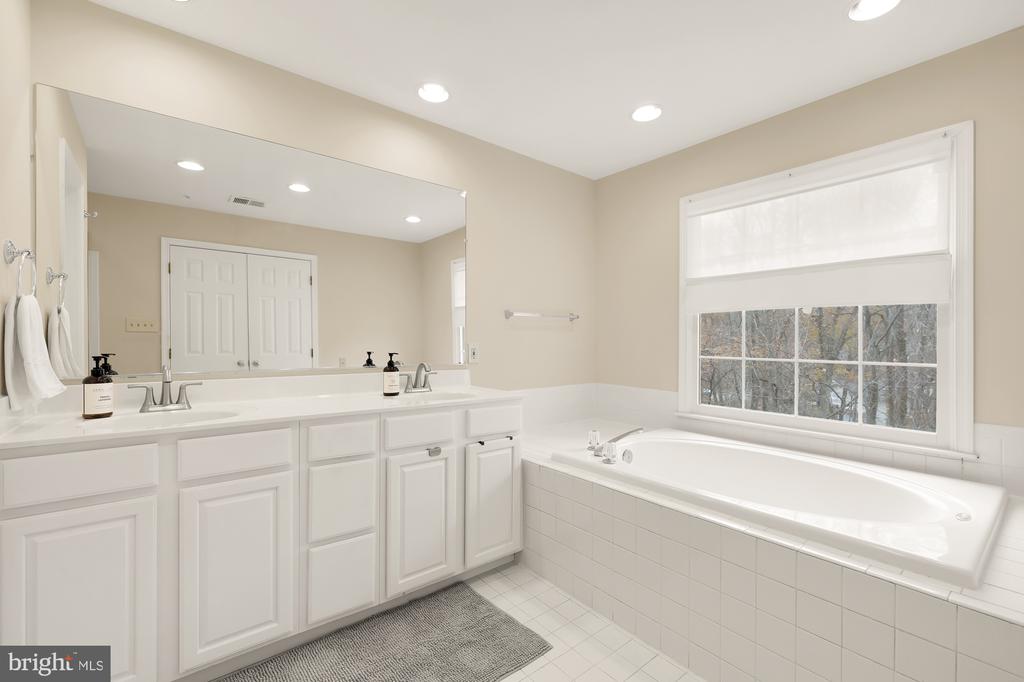 11414 Cedar Ridge