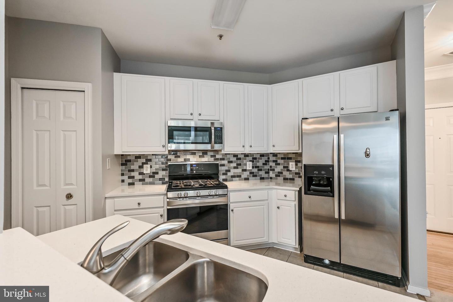 4359 Wilson Valley Dr #401