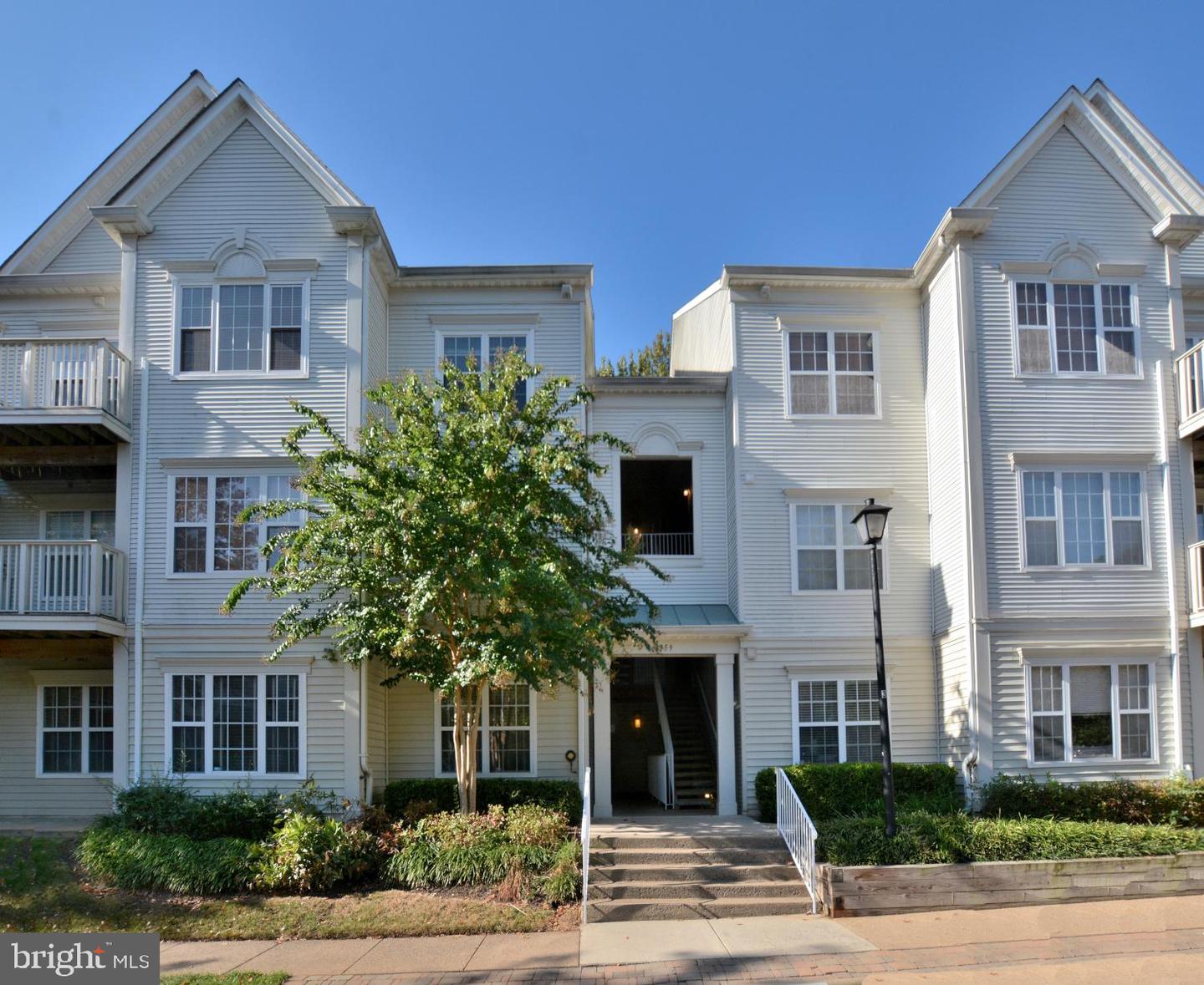 4359 Wilson Valley Dr #401