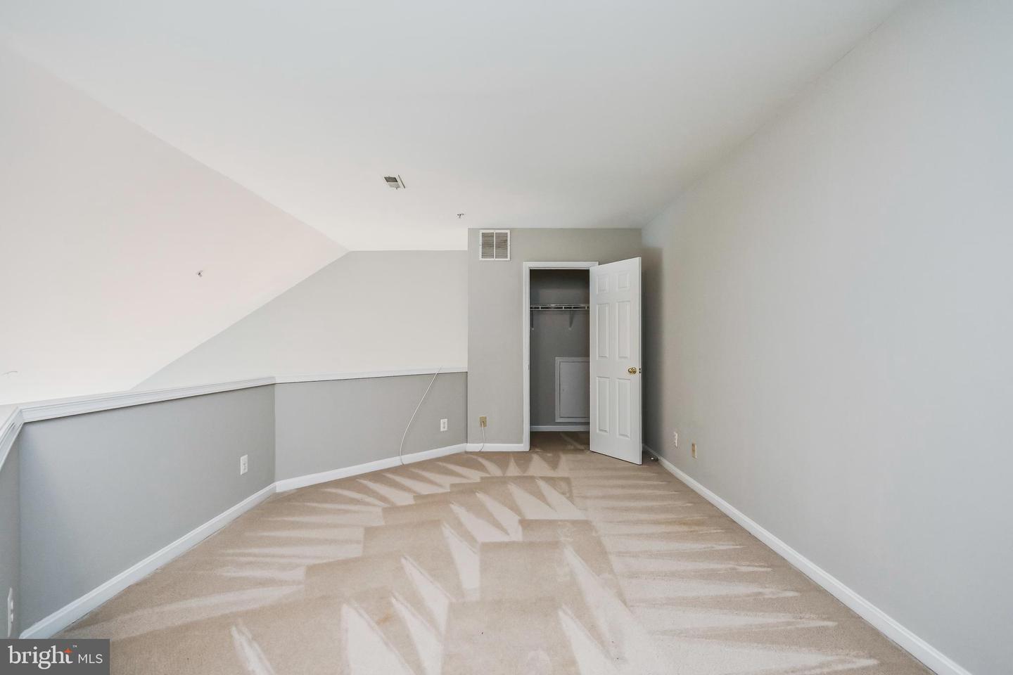 4359 Wilson Valley Dr #401