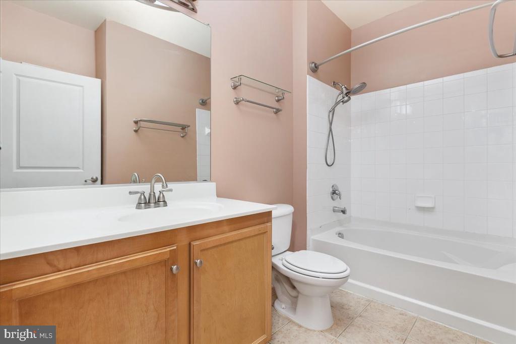 2655 PROSPERITY AVENUE 102