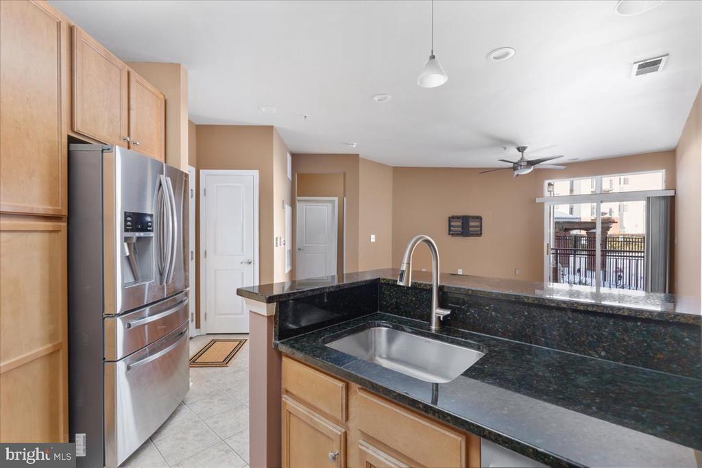 2655 PROSPERITY AVENUE 102