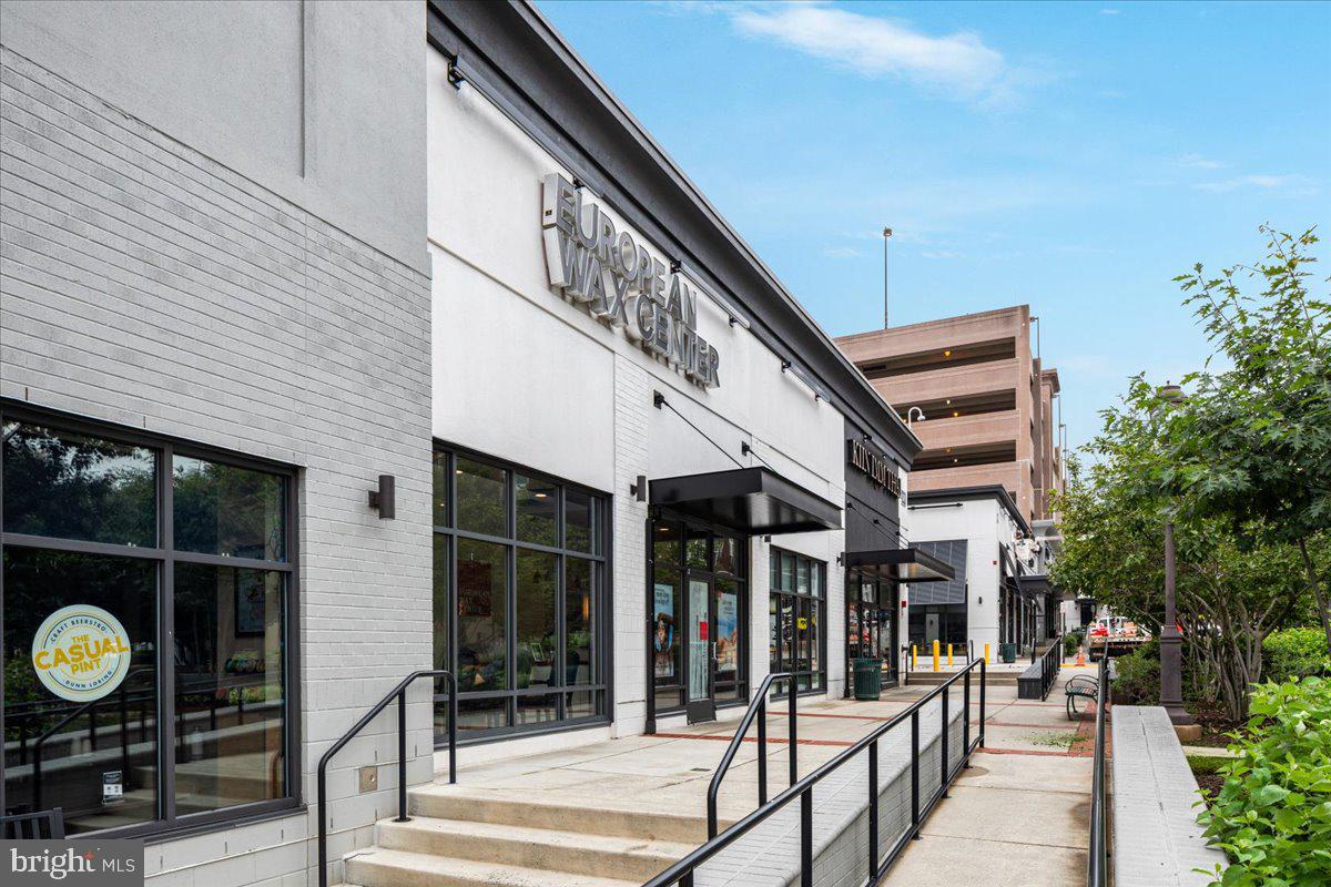 2655 PROSPERITY AVENUE 102