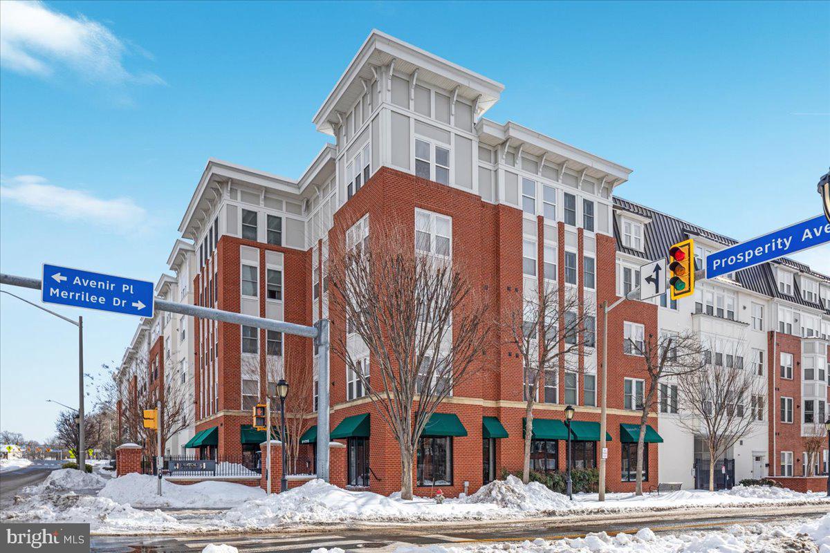 2655 PROSPERITY AVENUE 102