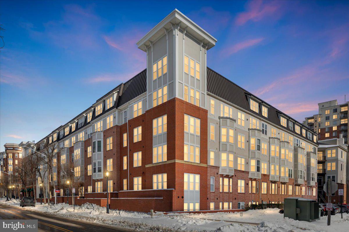 2655 PROSPERITY AVENUE 102