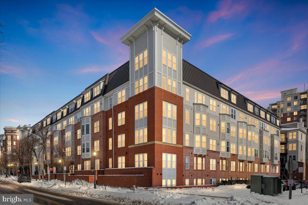 2655 PROSPERITY AVENUE 102