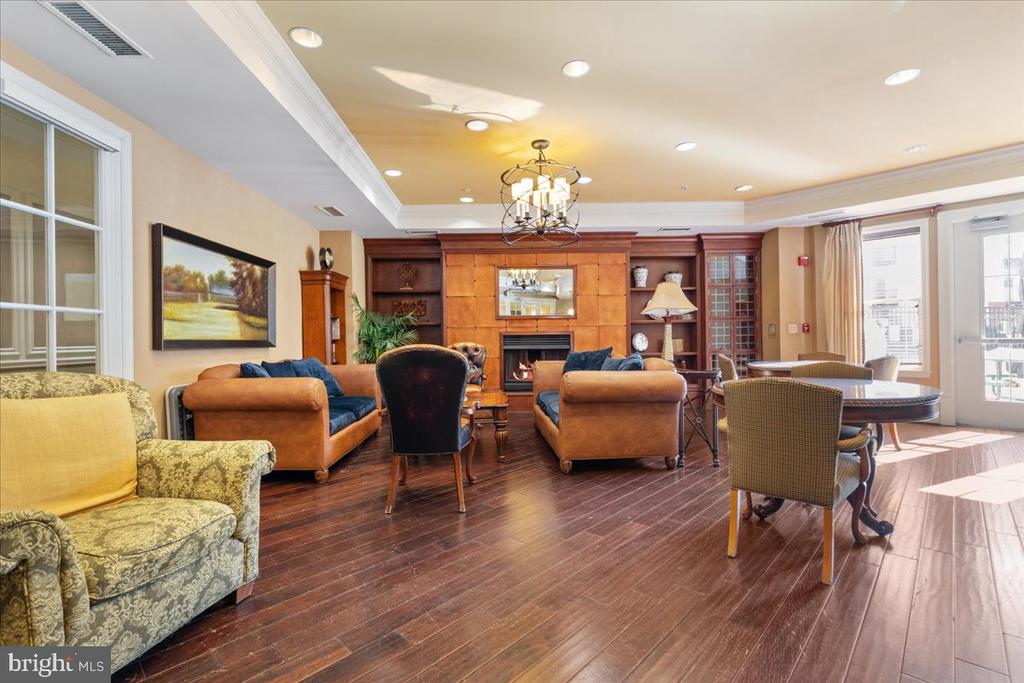 2655 PROSPERITY AVENUE 102