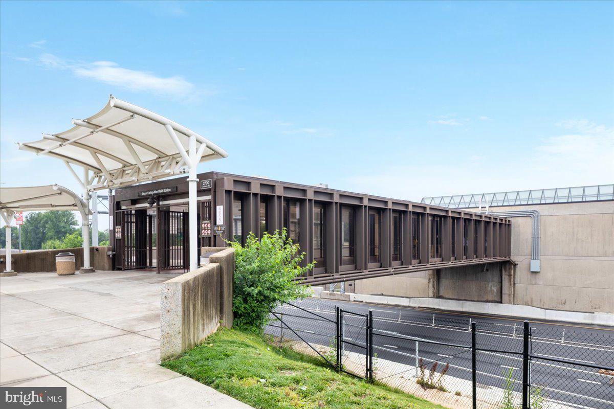 2655 PROSPERITY AVENUE 102