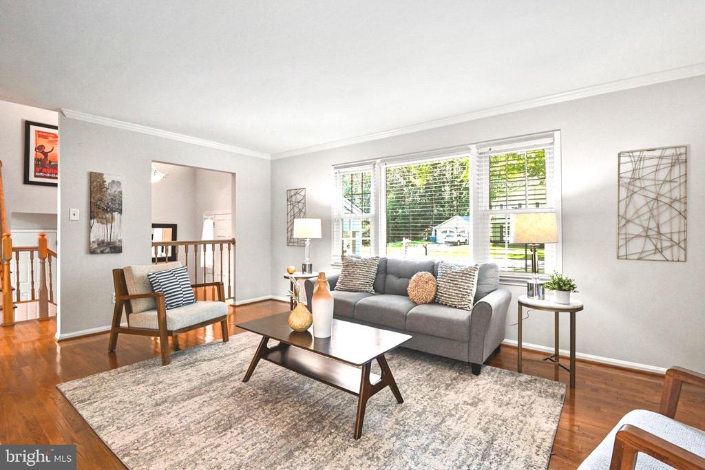 1715 FOX RUN COURT