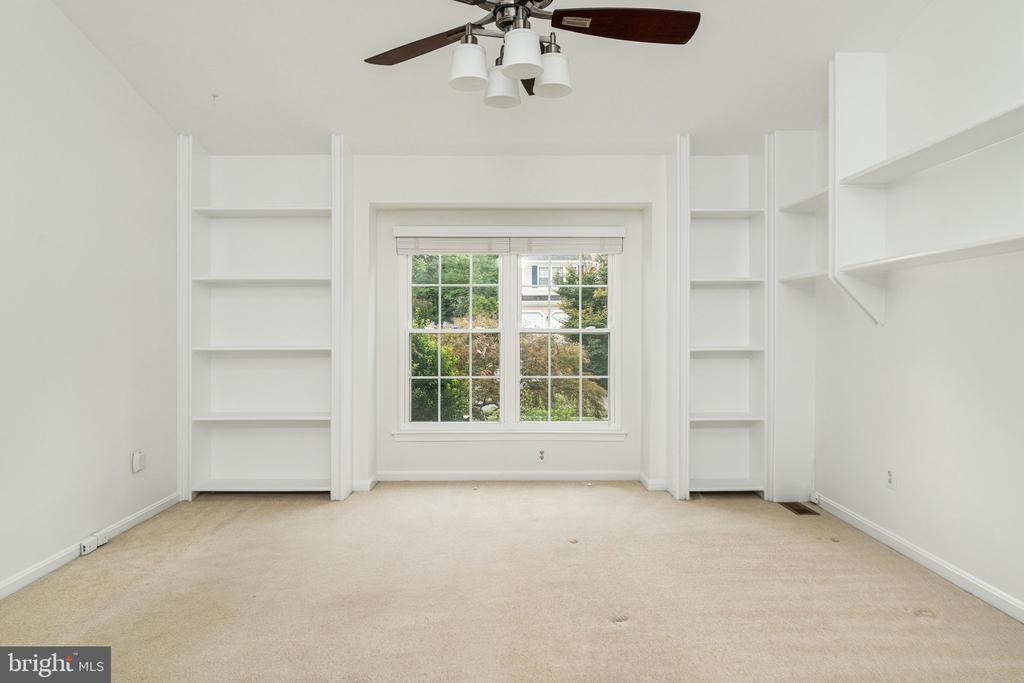 13486 LAKE SHORE DRIVE