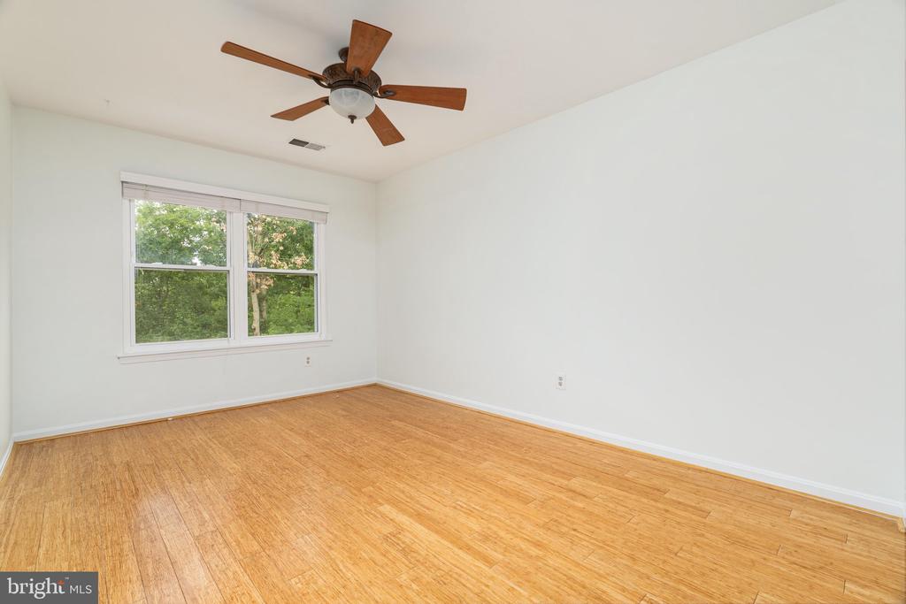 13486 LAKE SHORE DRIVE