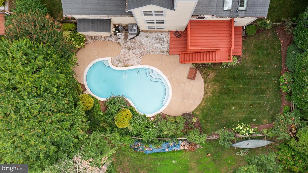 13486 LAKE SHORE DRIVE