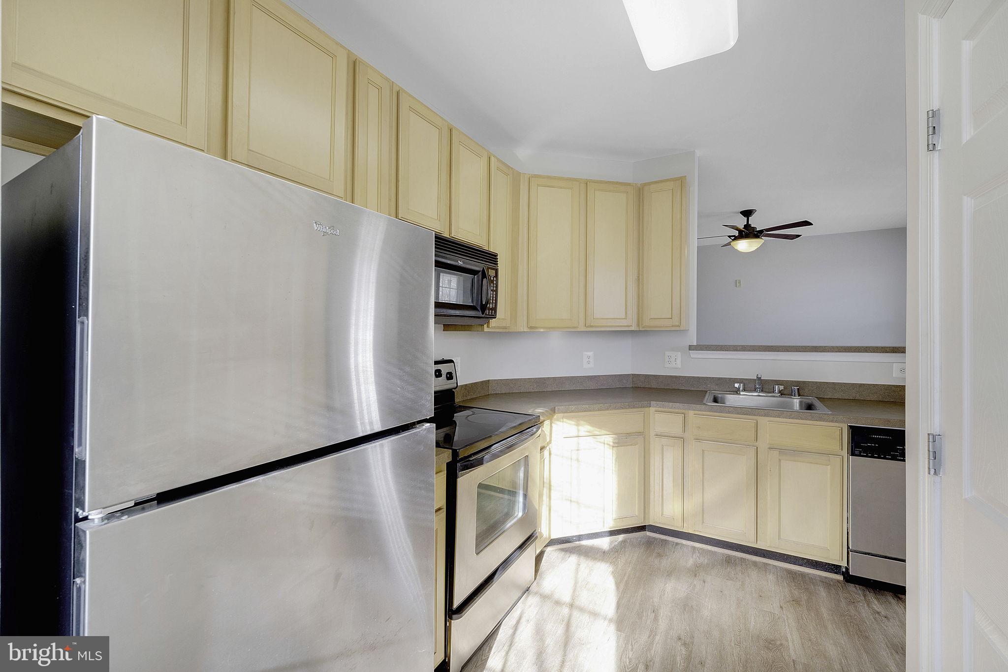 42537 Rockrose Sq #202