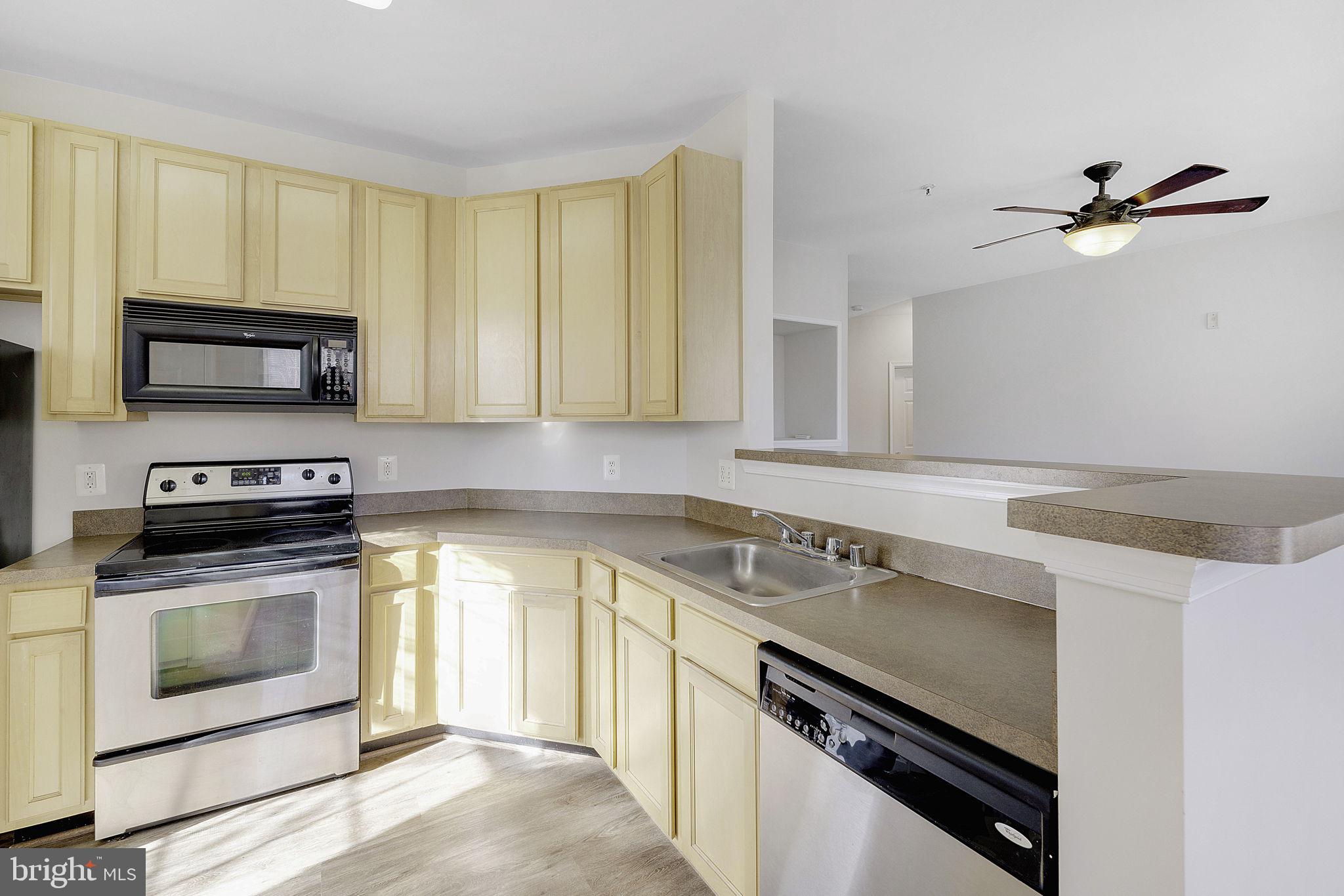 42537 Rockrose Sq #202