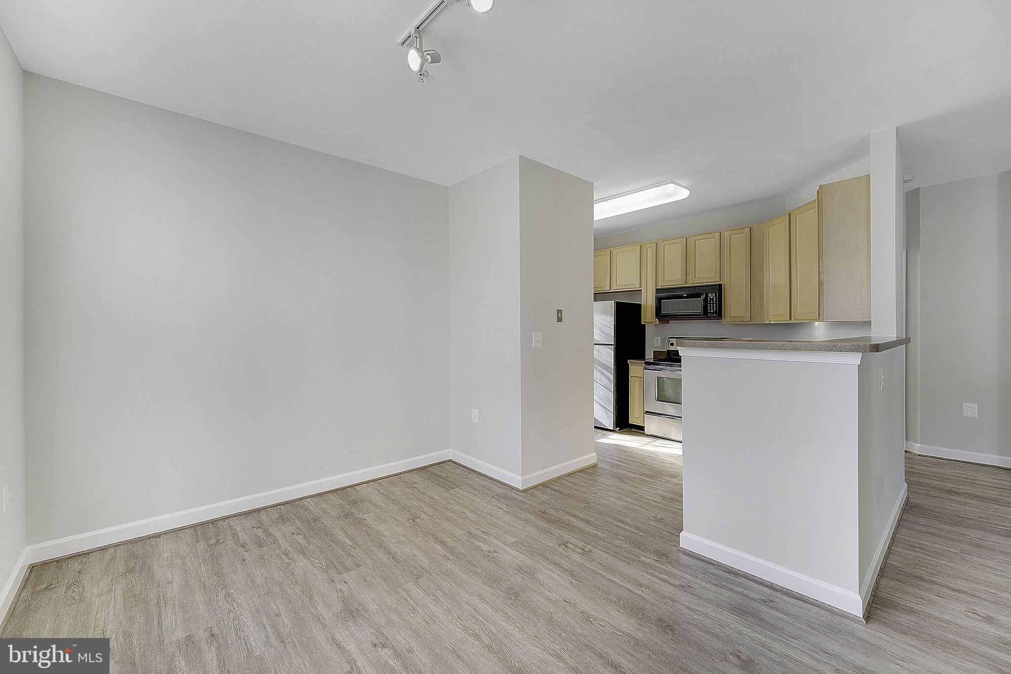 42537 Rockrose Sq #202